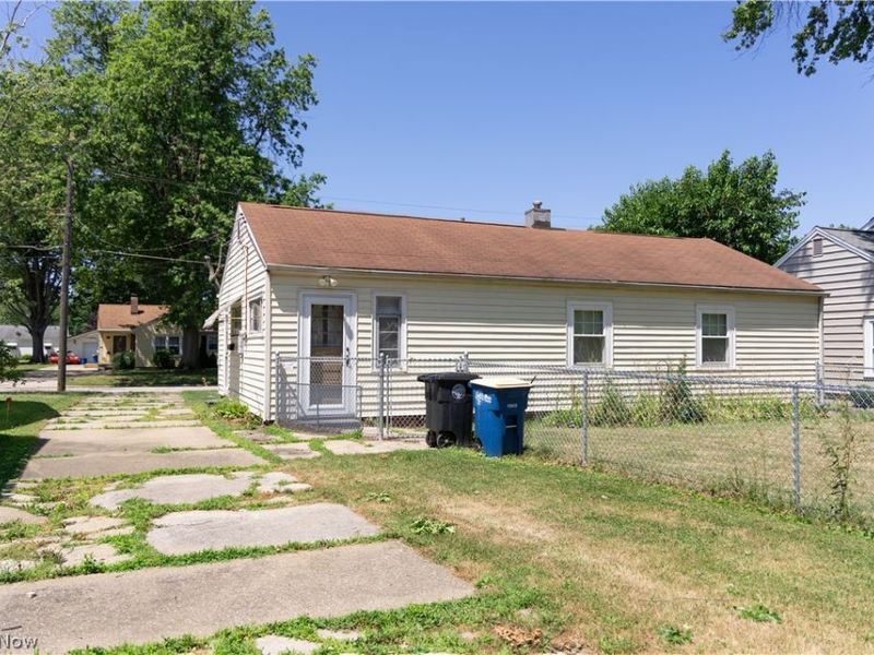 802 Norman Avenue, Ashtabula, OH 44004 Photo 3