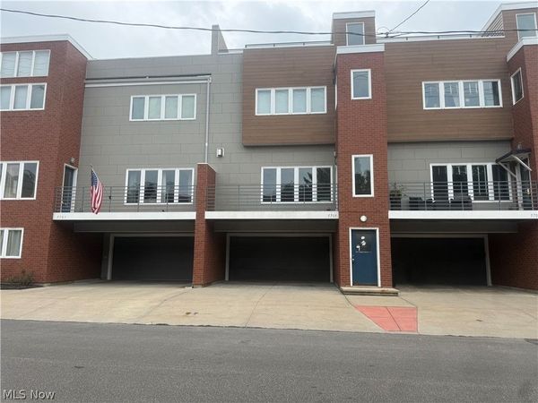 5703 Bridge Avenue , Cleveland, OH 44102