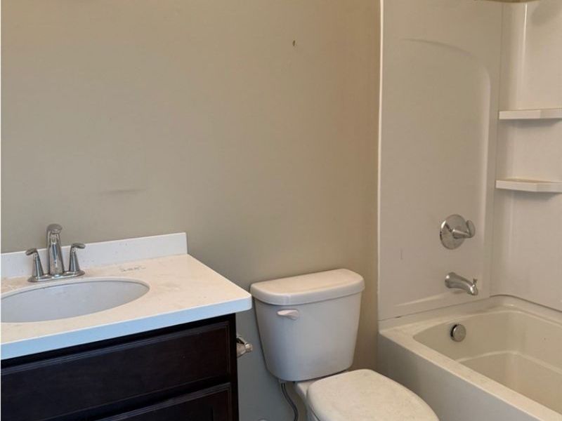 5703 Bridge Avenue, Cleveland, OH 44102 Photo 10