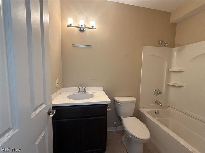 5703 Bridge Avenue, Cleveland, OH 44102 Photo 9