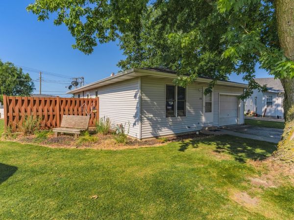 1406 W Trainor Drive , Pontiac, IL 61764