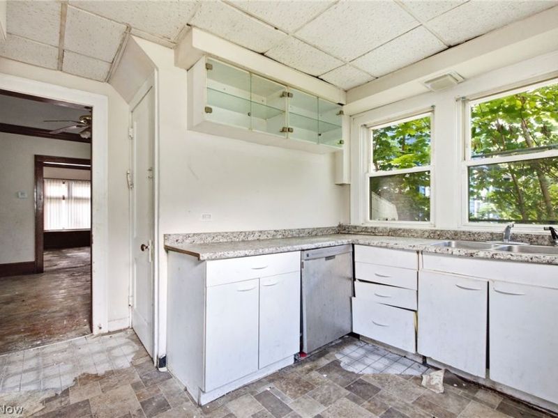 4724 Turney Road, Garfield Heights, OH 44125 Photo 5