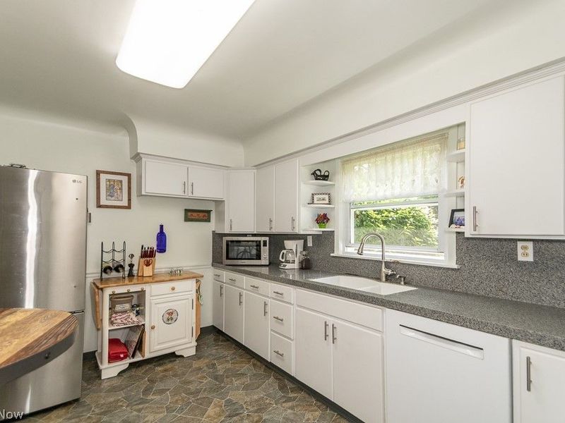 8422 Holly Hill Drive, Novelty, OH 44072 Photo 14