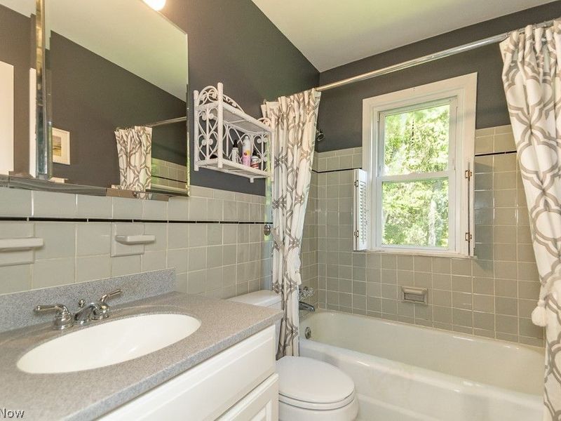 8422 Holly Hill Drive, Novelty, OH 44072 Photo 17