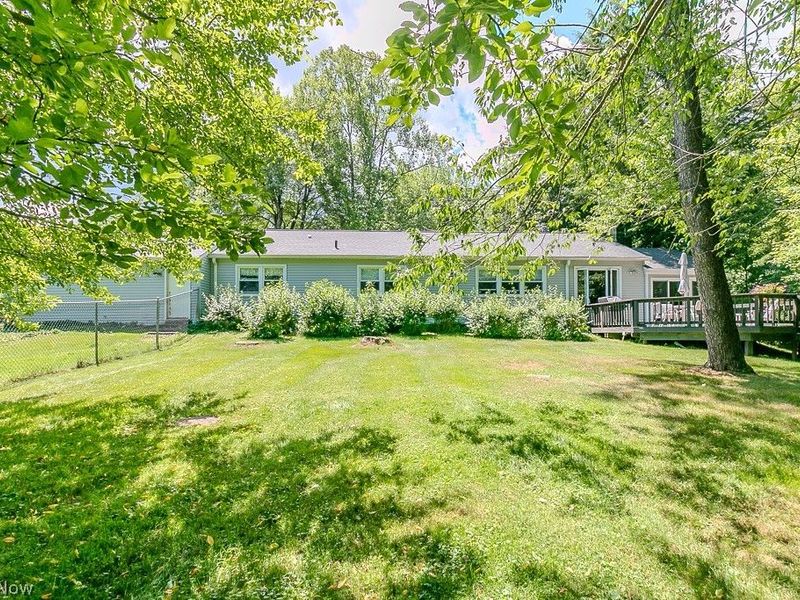8422 Holly Hill Drive, Novelty, OH 44072 Photo 4