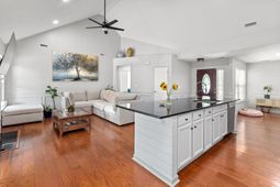 1117 Langdoc Street photo 4