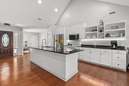 1117 Langdoc Street photo 4