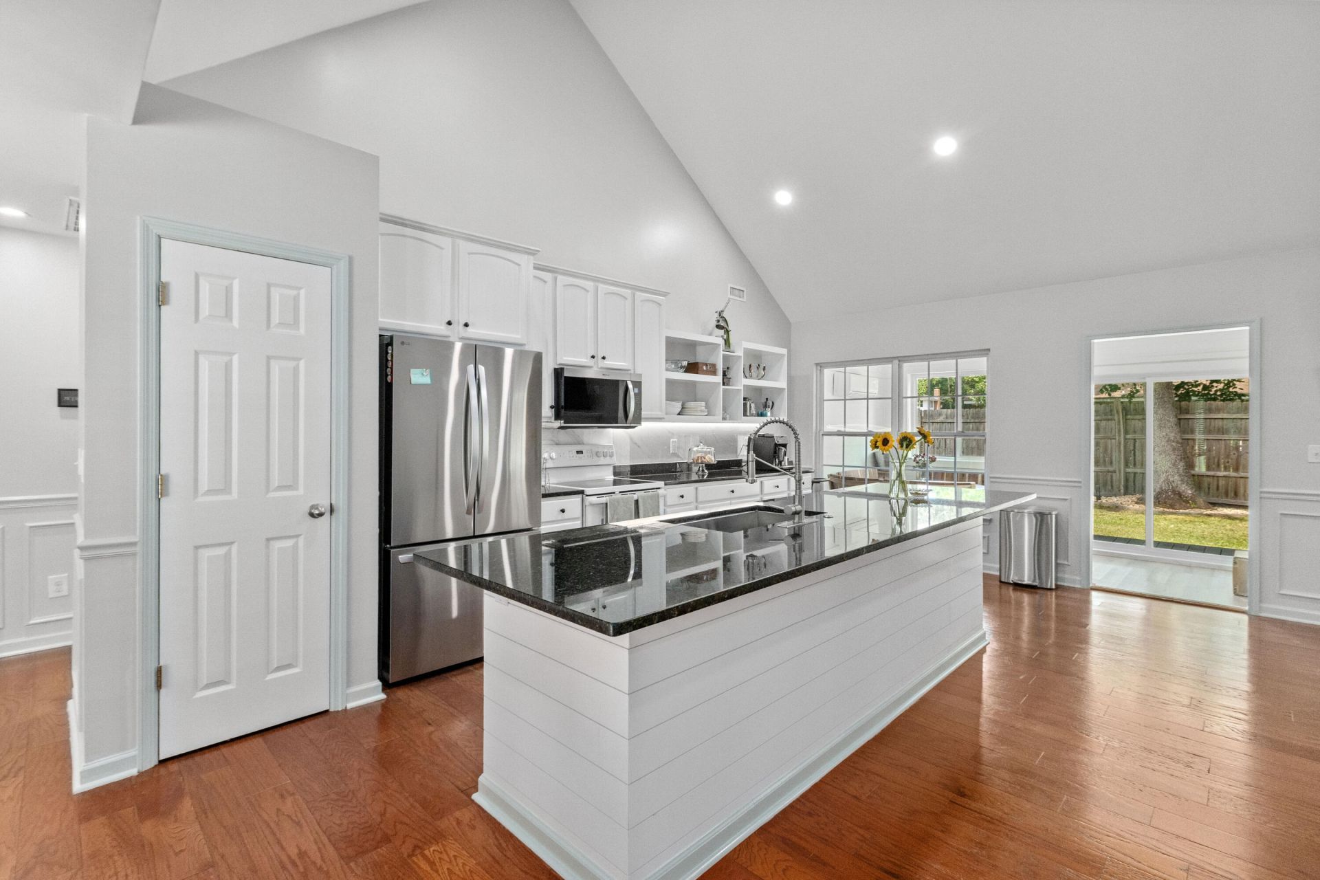 1117 Langdoc Street Photo 4