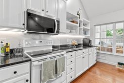 1117 Langdoc Street photo 4
