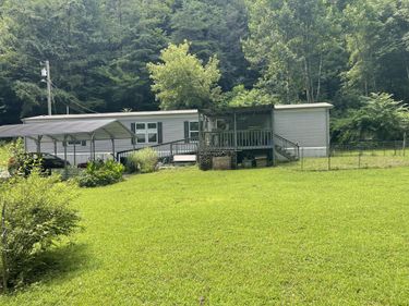 238 Coal Stone Branch Road, Miracle, KY 40856