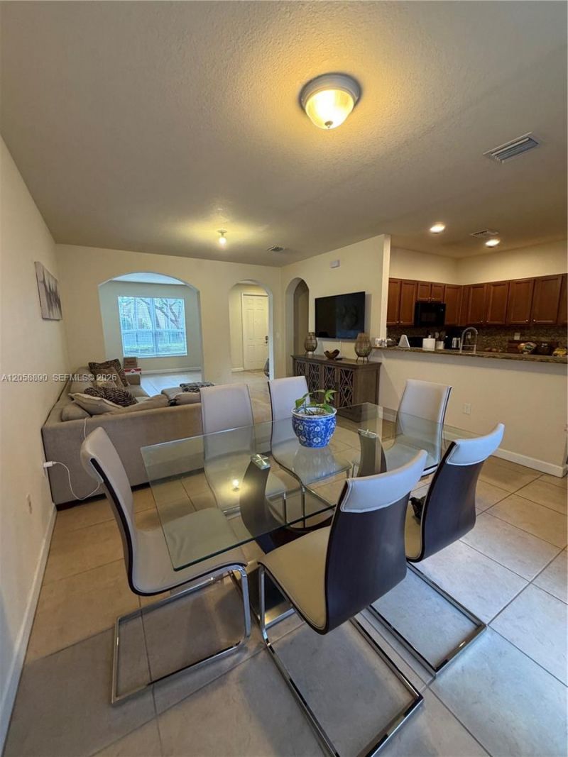 17089 SW 93rd St, Miami, FL 33196 Photo