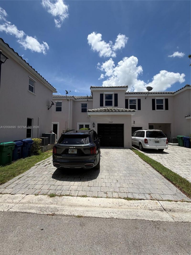 17089 SW 93rd St, Miami, FL 33196 Photo