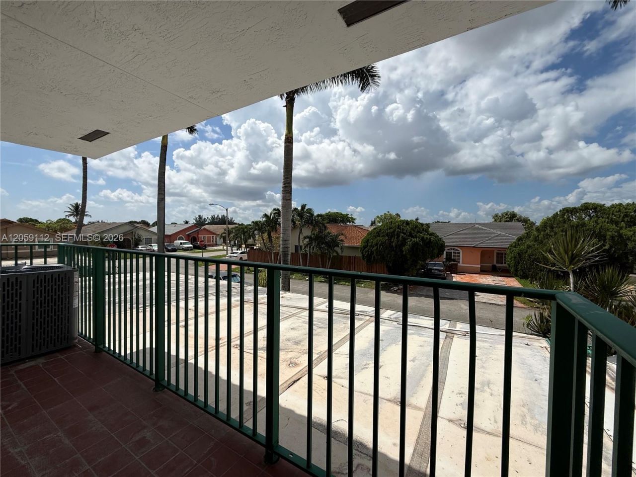 3514 W 76th St, Unit 201, Hialeah, FL 33018 Photo