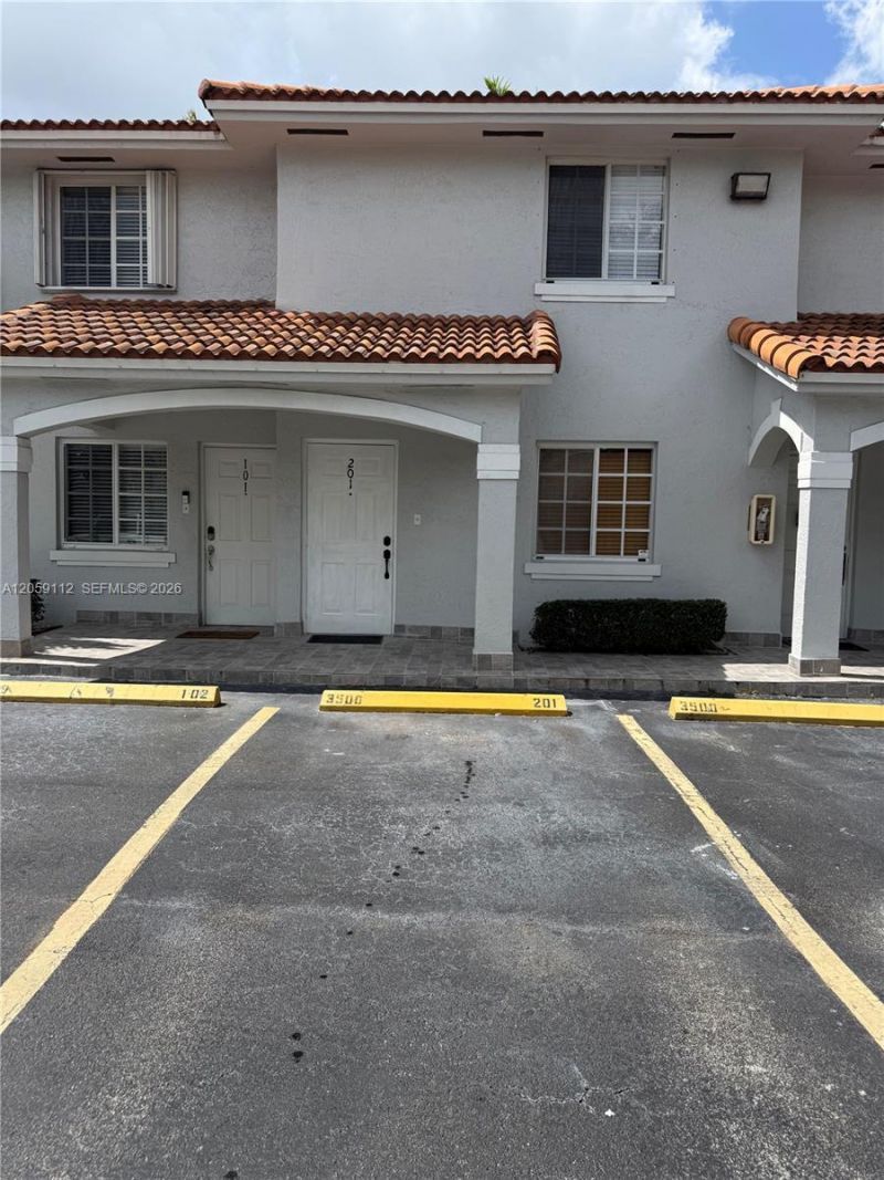 3514 W 76th St, Unit 201, Hialeah, FL 33018 Photo