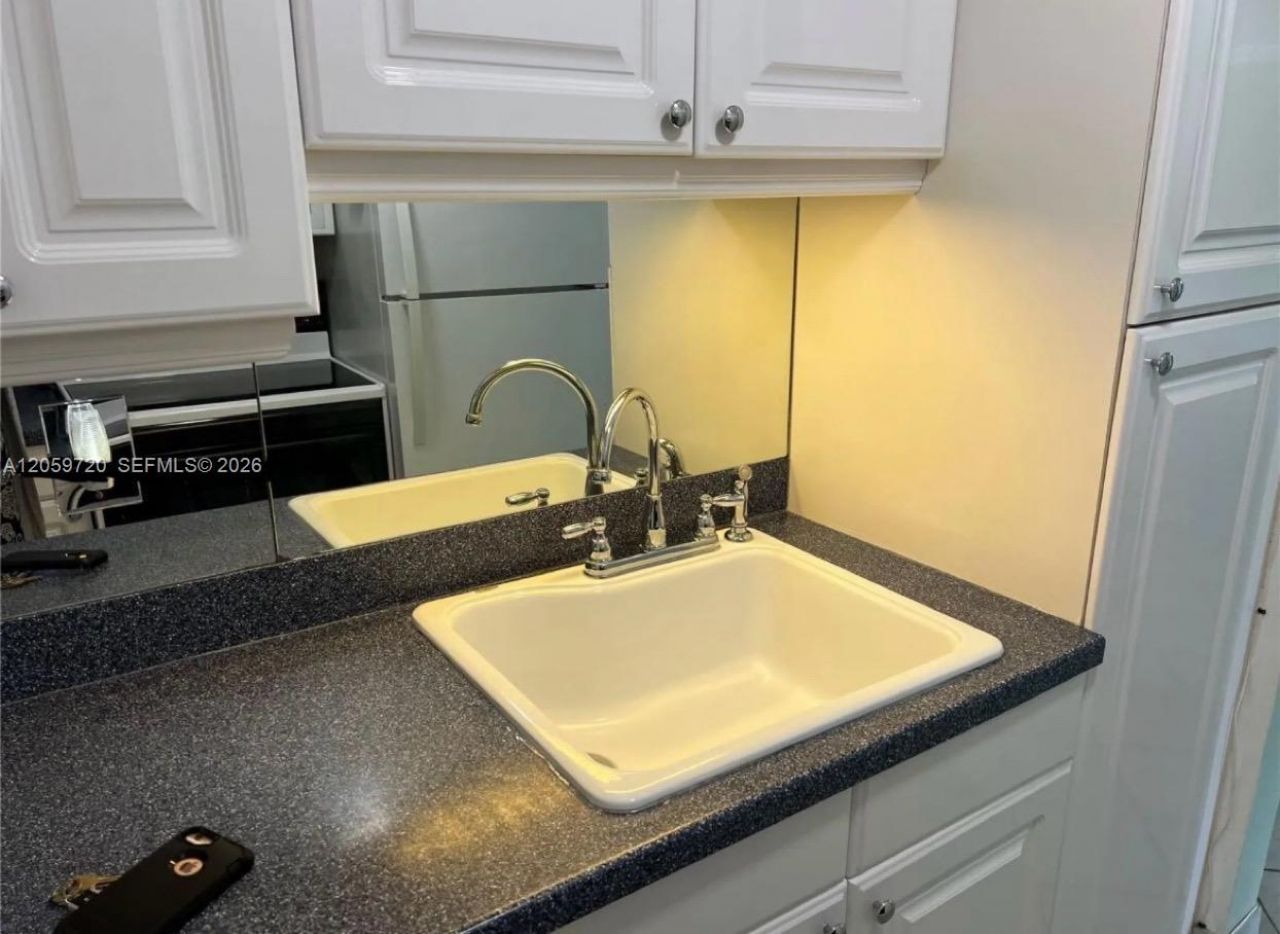 500 Layne Blvd , Unit 14, Hallandale Beach, FL 33009 Photo