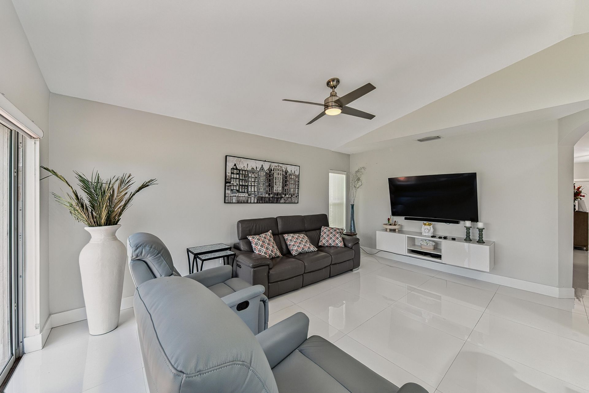 358 SW 188th Terrace, Pembroke Pines, FL 33029 Photo