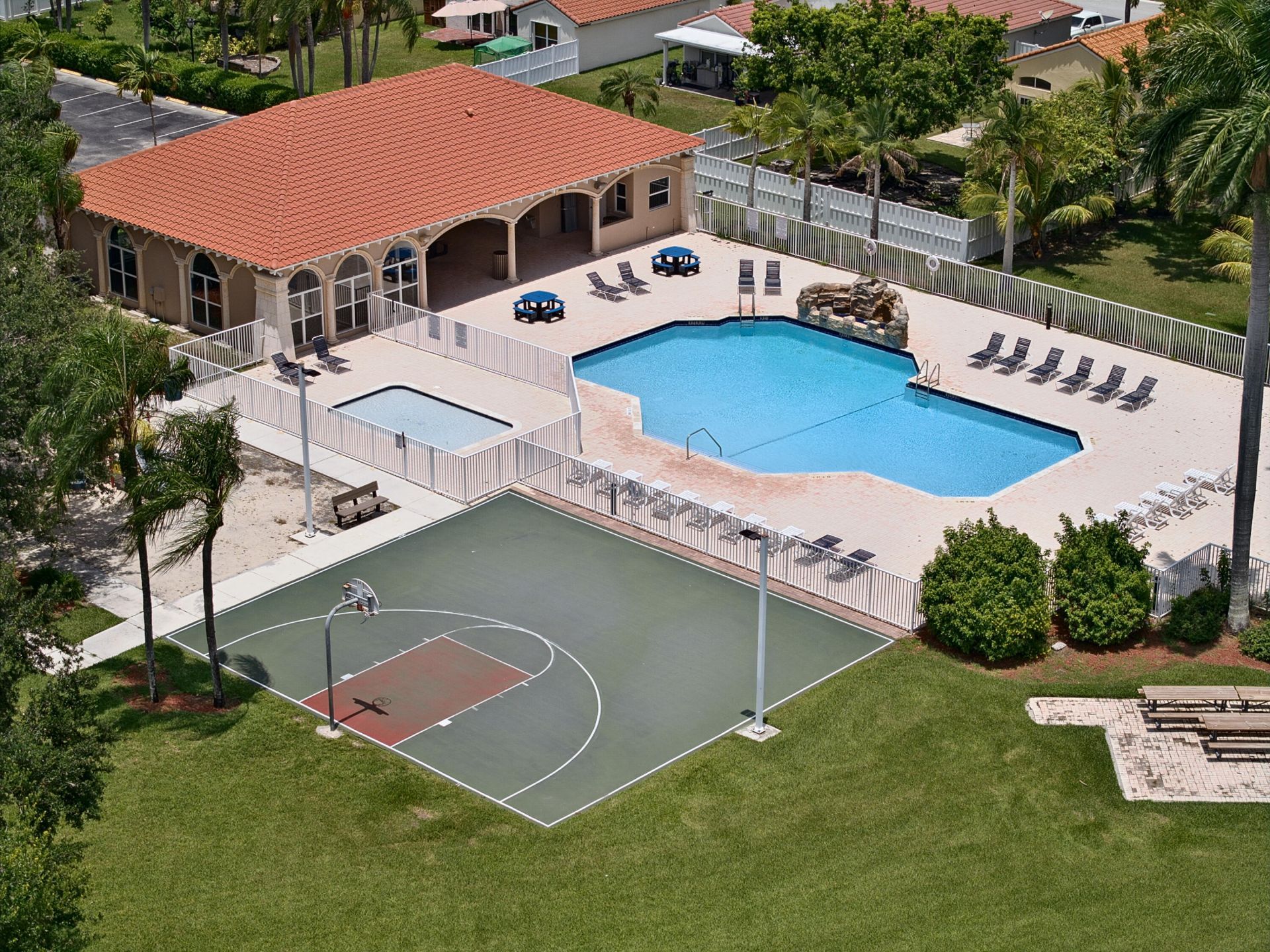 358 SW 188th Terrace, Pembroke Pines, FL 33029 Photo