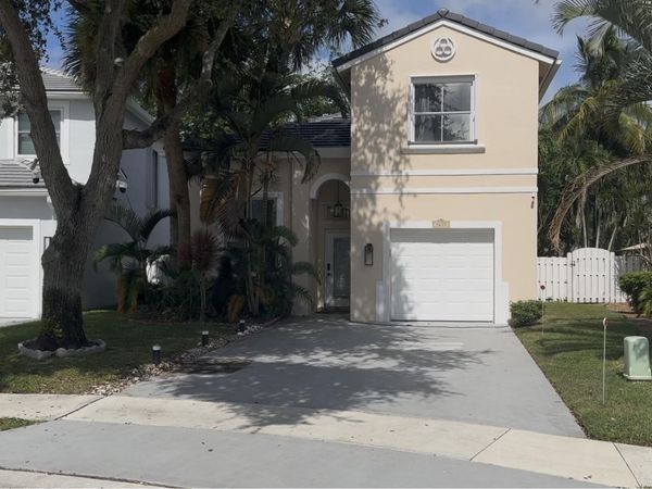 5655 LA QUINTA Court, Lake Worth, FL 33463