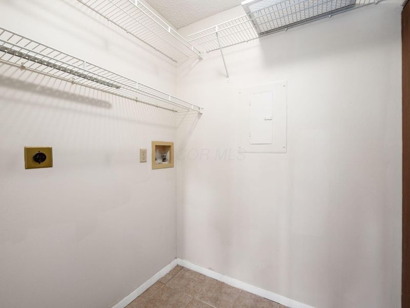 2196 Hedgerow Road, Unit 2196C, Columbus, OH 43220 Photo 16