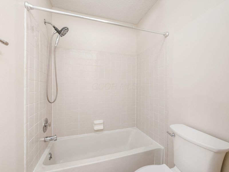2196 Hedgerow Road, Unit 2196C, Columbus, OH 43220 Photo 18