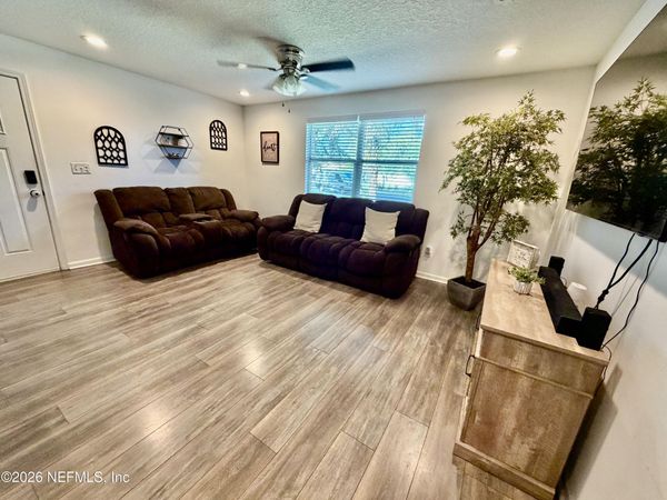 4751 LINCREST Drive N, Jacksonville, FL 32208