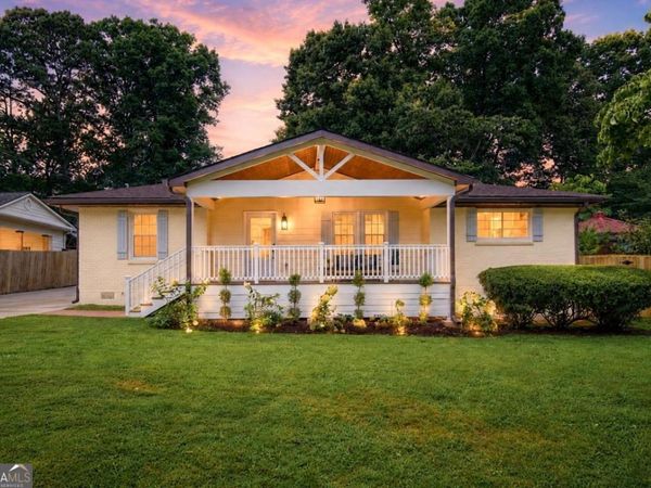 989 Oakview Drive SE, Smyrna, GA 30080