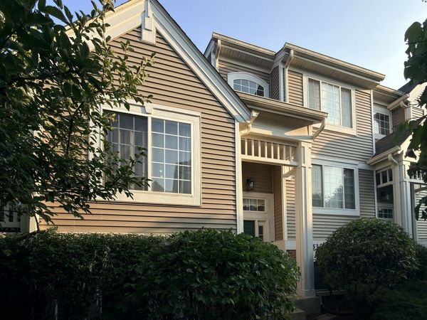 2263 DAYBREAK Drive, Unit 2263, Aurora, IL 60503