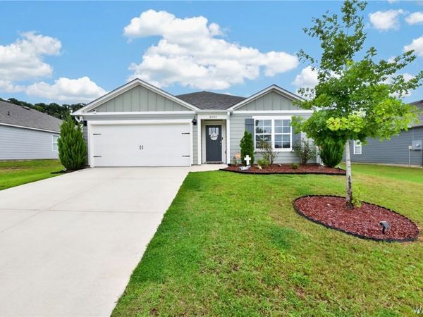 4501 Cottonwood Court , Northport, AL 35473
