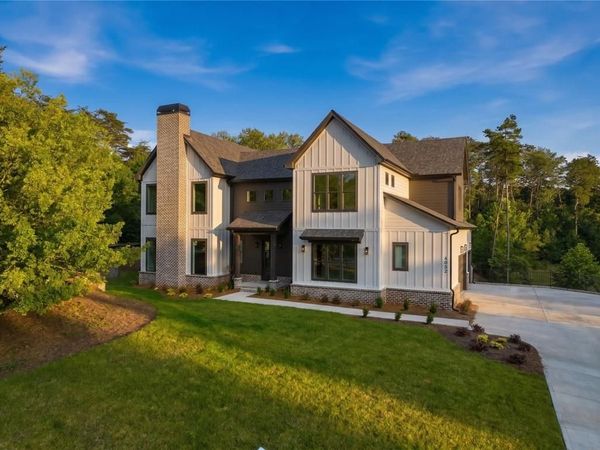 6003 Bluewater Boulevard , Gainesville, GA 30506