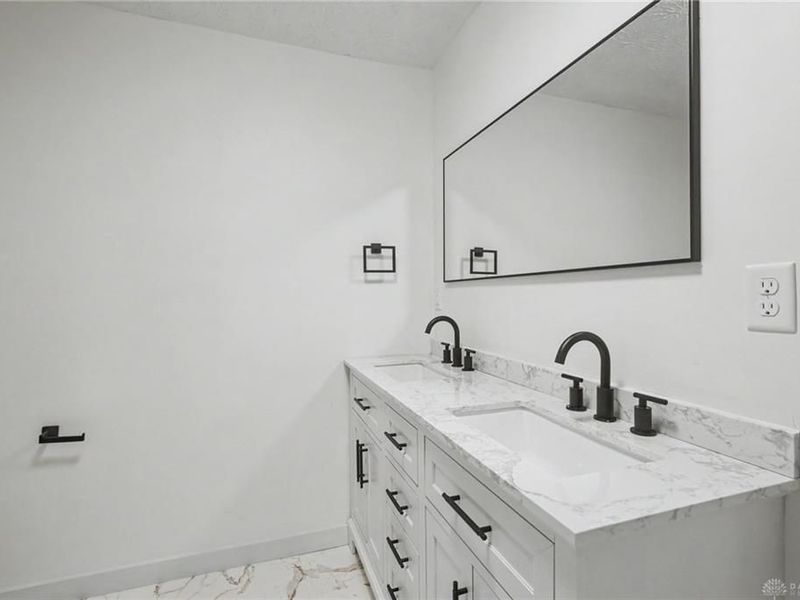 1180 E Shoop Road, Tipp City, OH 45371 Photo 28