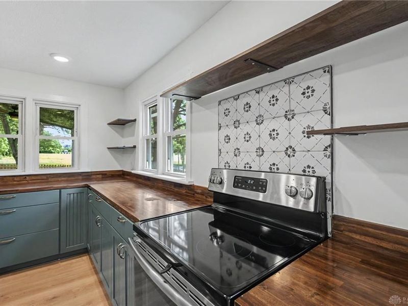 1180 E Shoop Road, Tipp City, OH 45371 Photo 8