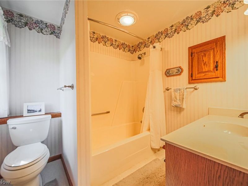 16455 Dover Road, Dundee, OH 44627 Photo 31