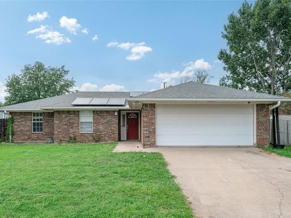 2205 Canyon Circle , Bonham, TX 75418