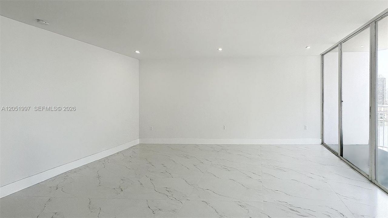 18061 Biscayne Blvd, Unit 1204, Aventura, FL 33160 Photo