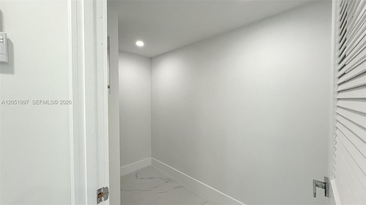 18061 Biscayne Blvd, Unit 1204, Aventura, FL 33160 Photo