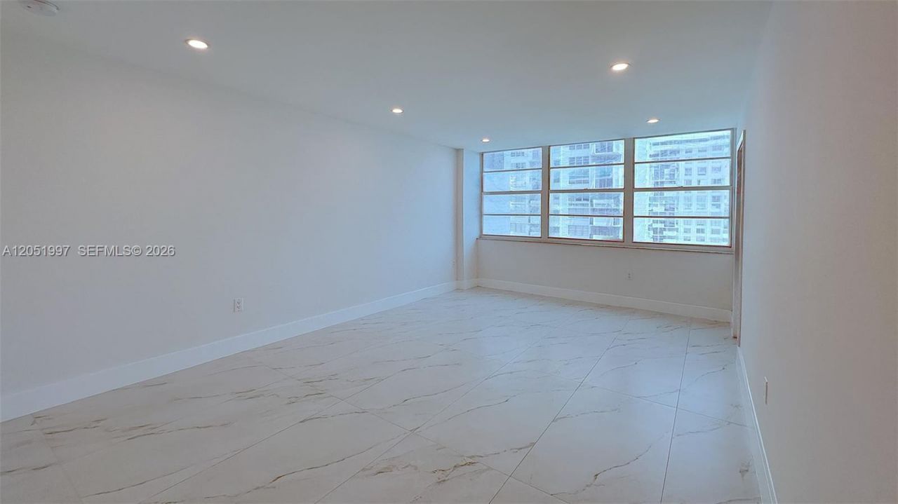 18061 Biscayne Blvd, Unit 1204, Aventura, FL 33160 Photo