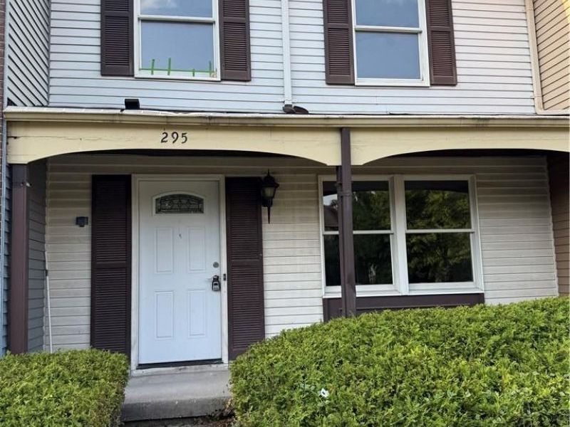 295 Progress Road, West Carrollton, OH 45449 Photo 1