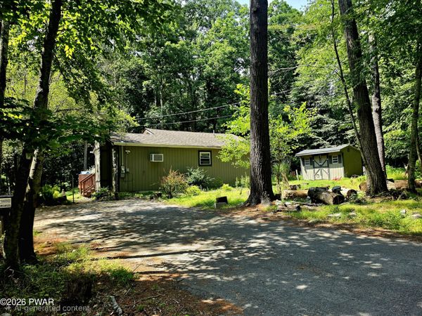 100 Iroquis Trail , Unit -, Dingmans Ferry, PA 18328