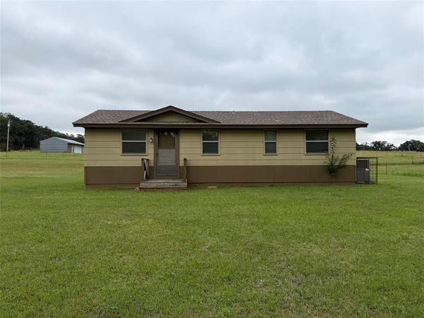 218 Quail Hollow Drive, Blanchard, OK 73010