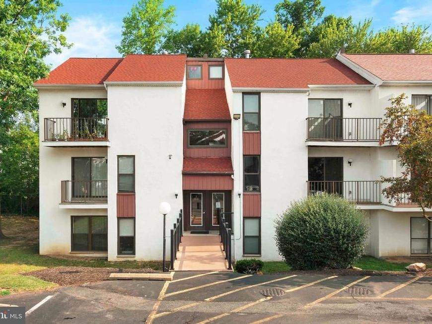 301 Byberry Road, Unit F15, Philadelphia, PA 19116 Main Photo