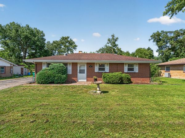 1801 Pinewood Lane , Joliet, IL 60433