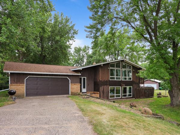 2146 15th Street NE, Sauk Rapids, MN 56379