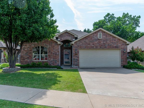 10912 Augusta Drive , Jenks, OK 74037
