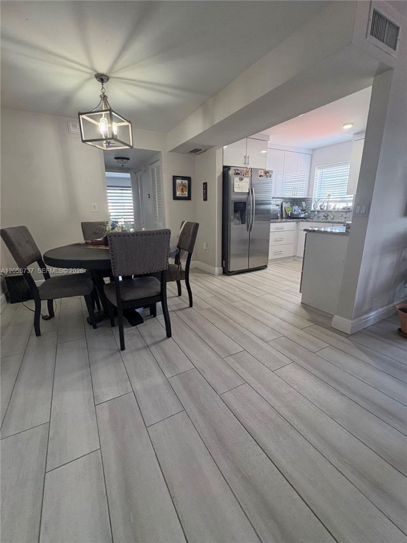 7620 Carlyle Ave, Unit 502, Miami Beach, FL 33141 Photo