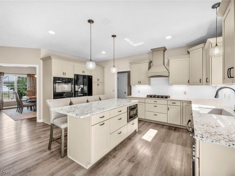 2285 N Bay Drive, Willoughby, OH 44094 Photo 12
