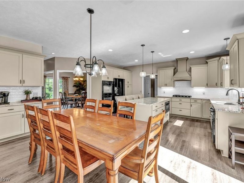 2285 N Bay Drive, Willoughby, OH 44094 Photo 16