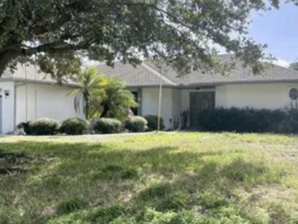 242 SE Duval Avenue, Port St. Lucie, FL 34983