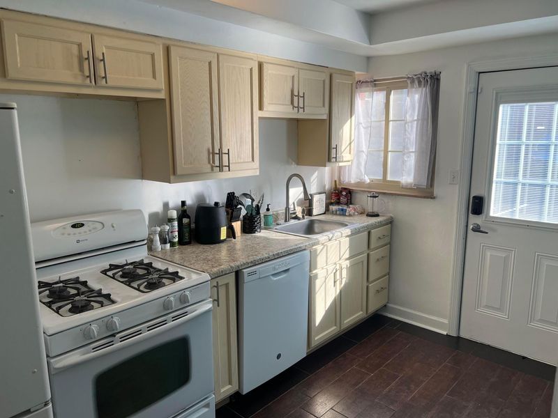 1738-1750 E Broad Street, Columbus, OH 43203 Photo 18