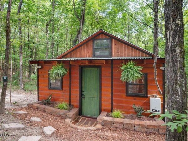 664 Mt Zion Road, Camden, MS 39045