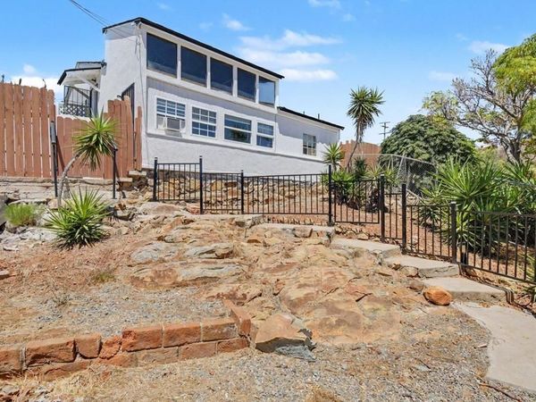 2610 Helix St., Spring Valley, CA 91977